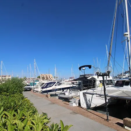 Marcoggou - Appt T2 Climatise En Rez-de-jardin Vue Port Aux Marines De Διαμέρισμα *