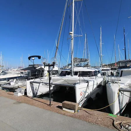 Marcoggou - Appt T2 Climatise En Rez-de-jardin Vue Port Aux Marines De Διαμέρισμα